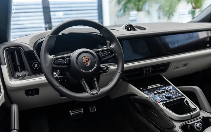 Porsche Cayenne cena 1091457 przebieg: 10, rok produkcji 2023 z Jedwabne małe 742